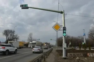 Производство опор светофоров в Нижнем Новгороде. Опоры светофоров играют ключевую роль в обеспечении безопасности дорожного движения
